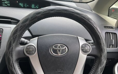 Toyota Prius, 2013 год, 900 000 рублей, 10 фотография