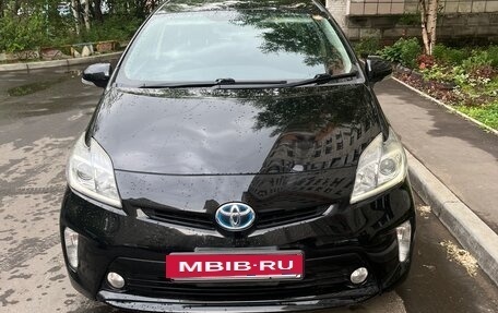 Toyota Prius, 2013 год, 900 000 рублей, 15 фотография