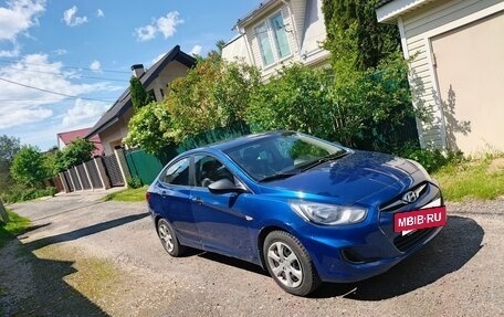 Hyundai Solaris II рестайлинг, 2011 год, 530 000 рублей, 4 фотография