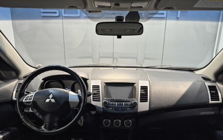 Mitsubishi Outlander III рестайлинг 3, 2011 год, 1 150 000 рублей, 30 фотография