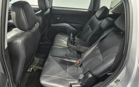 Mitsubishi Outlander III рестайлинг 3, 2011 год, 1 150 000 рублей, 27 фотография