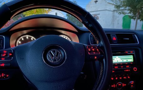 Volkswagen Jetta VI, 2012 год, 760 000 рублей, 1 фотография