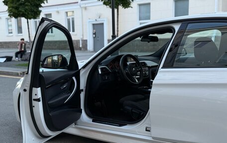 BMW 3 серия, 2017 год, 2 900 000 рублей, 24 фотография