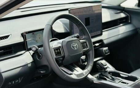 Toyota RAV4, 2026 год, 3 890 000 рублей, 3 фотография
