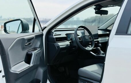 Toyota RAV4, 2026 год, 3 890 000 рублей, 22 фотография