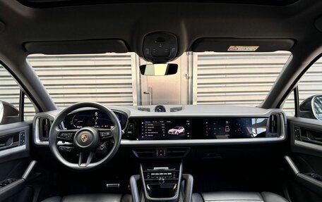 Porsche Cayenne III, 2024 год, 17 300 000 рублей, 12 фотография