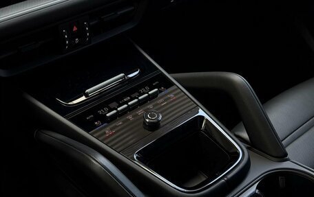 Porsche Cayenne III, 2024 год, 17 300 000 рублей, 17 фотография