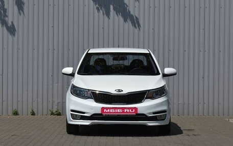 KIA Rio III рестайлинг, 2016 год, 999 000 рублей, 2 фотография