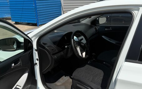Hyundai Solaris II рестайлинг, 2015 год, 650 000 рублей, 8 фотография
