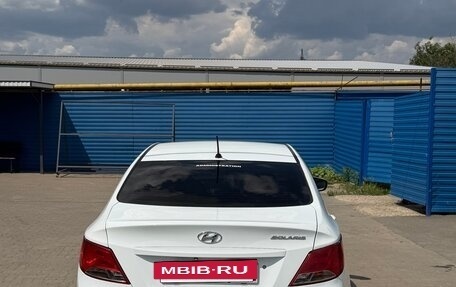 Hyundai Solaris II рестайлинг, 2015 год, 650 000 рублей, 5 фотография