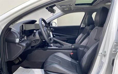 Hyundai Elantra, 2023 год, 1 520 000 рублей, 6 фотография
