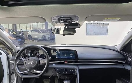 Hyundai Elantra, 2023 год, 1 520 000 рублей, 2 фотография