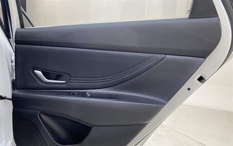 Hyundai Elantra, 2023 год, 1 520 000 рублей, 23 фотография