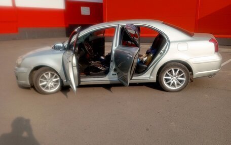 Toyota Avensis III рестайлинг, 2006 год, 600 000 рублей, 5 фотография