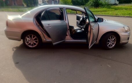 Toyota Avensis III рестайлинг, 2006 год, 600 000 рублей, 7 фотография