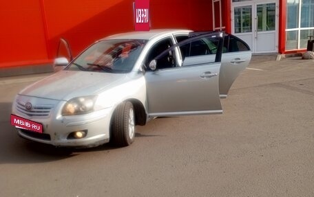 Toyota Avensis III рестайлинг, 2006 год, 600 000 рублей, 3 фотография