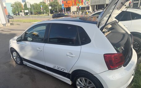 Volkswagen Polo VI (EU Market), 2011 год, 600 000 рублей, 2 фотография