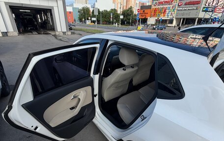 Volkswagen Polo VI (EU Market), 2011 год, 600 000 рублей, 5 фотография