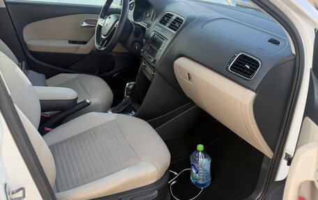 Volkswagen Polo VI (EU Market), 2011 год, 600 000 рублей, 19 фотография