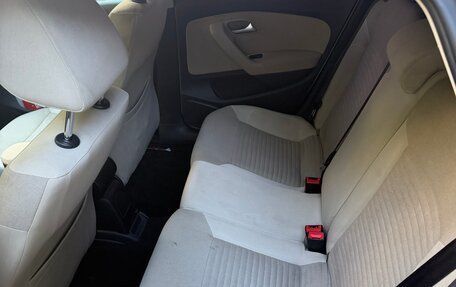 Volkswagen Polo VI (EU Market), 2011 год, 600 000 рублей, 21 фотография