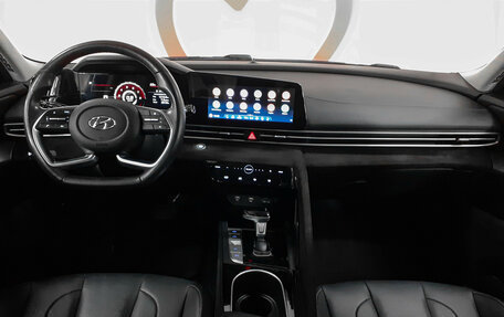 Hyundai Elantra, 2021 год, 2 060 000 рублей, 9 фотография
