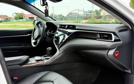 Toyota Camry, 2019 год, 3 000 000 рублей, 15 фотография