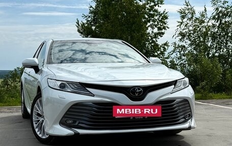 Toyota Camry, 2019 год, 3 000 000 рублей, 10 фотография