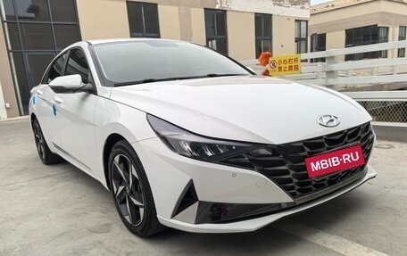 Hyundai Elantra, 2022 год, 1 547 700 рублей, 2 фотография
