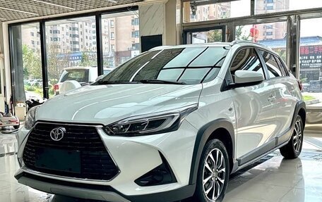 Toyota Yaris XP150 рестайлинг, 2022 год, 1 230 000 рублей, 2 фотография