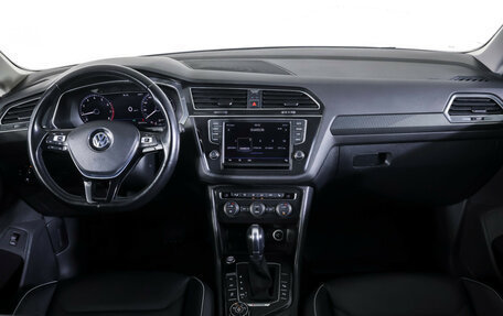 Volkswagen Tiguan II, 2017 год, 2 450 000 рублей, 14 фотография