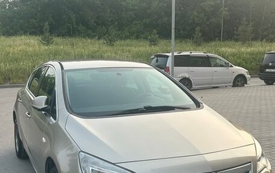 Opel Astra J, 2011 год, 640 000 рублей, 1 фотография