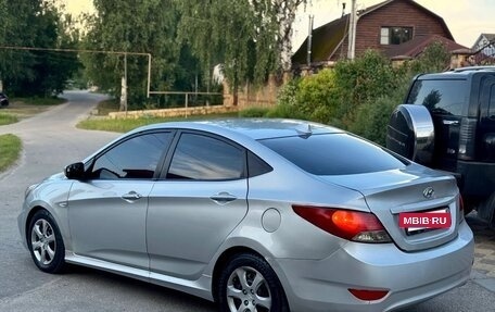 Hyundai Solaris II рестайлинг, 2011 год, 370 000 рублей, 4 фотография