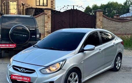 Hyundai Solaris II рестайлинг, 2011 год, 370 000 рублей, 6 фотография
