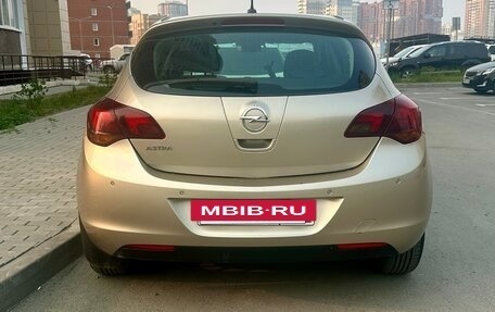 Opel Astra J, 2011 год, 640 000 рублей, 7 фотография