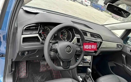 Volkswagen Touran III, 2021 год, 1 649 660 рублей, 11 фотография