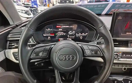Audi A4, 2022 год, 2 002 000 рублей, 12 фотография