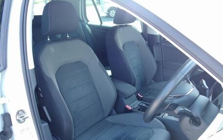 Volkswagen Golf VII, 2017 год, 1 320 999 рублей, 10 фотография