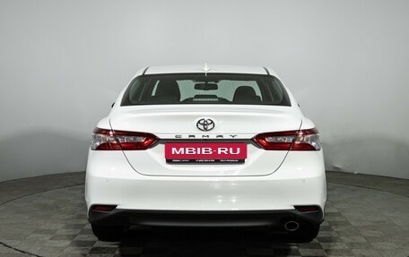 Toyota Camry, 2018 год, 2 649 700 рублей, 7 фотография