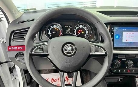 Skoda Kamiq I, 2023 год, 1 700 000 рублей, 12 фотография