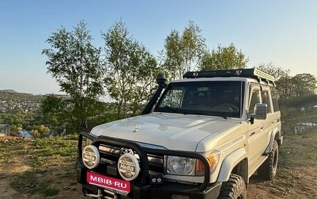 Toyota Land Cruiser 70, 2012 год, 5 195 000 рублей, 1 фотография