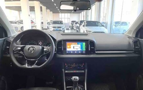 Skoda Karoq I, 2022 год, 2 000 000 рублей, 2 фотография