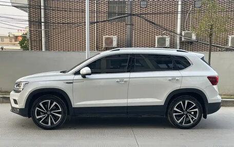 Volkswagen Tharu, 2022 год, 1 790 000 рублей, 4 фотография