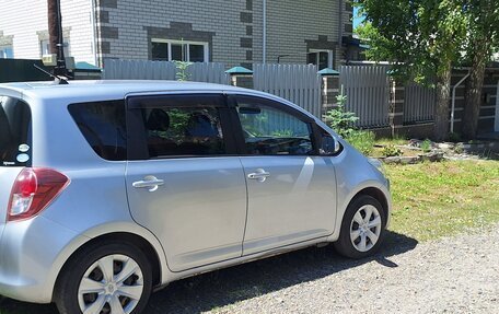 Toyota Ractis I, 2009 год, 750 000 рублей, 3 фотография
