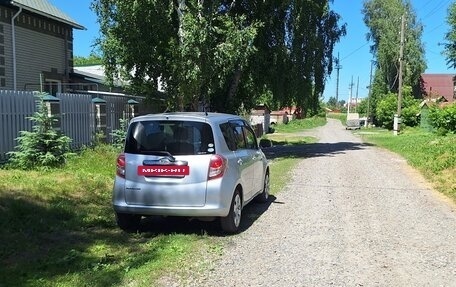 Toyota Ractis I, 2009 год, 750 000 рублей, 4 фотография