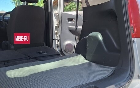 Toyota Ractis I, 2009 год, 750 000 рублей, 8 фотография