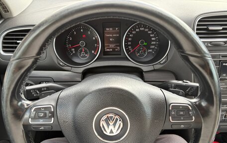Volkswagen Golf VI, 2011 год, 800 000 рублей, 11 фотография