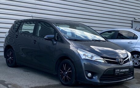 Toyota Verso I, 2013 год, 1 419 000 рублей, 3 фотография