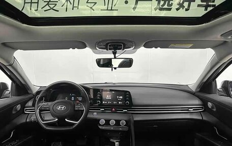 Hyundai Elantra, 2023 год, 1 299 911 рублей, 6 фотография