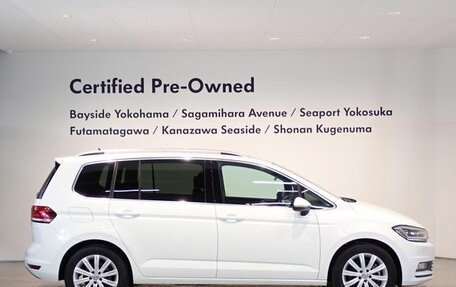Volkswagen Touran III, 2017 год, 1 420 999 рублей, 7 фотография