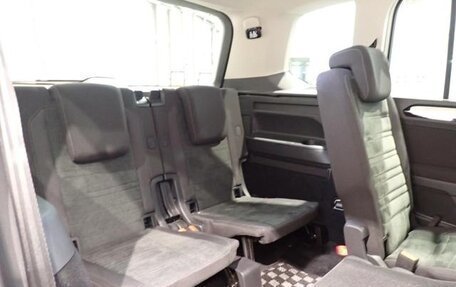 Volkswagen Touran III, 2017 год, 1 420 999 рублей, 24 фотография